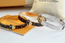 Picture of LV Bracelet _SKULVbracelet11ly5511342